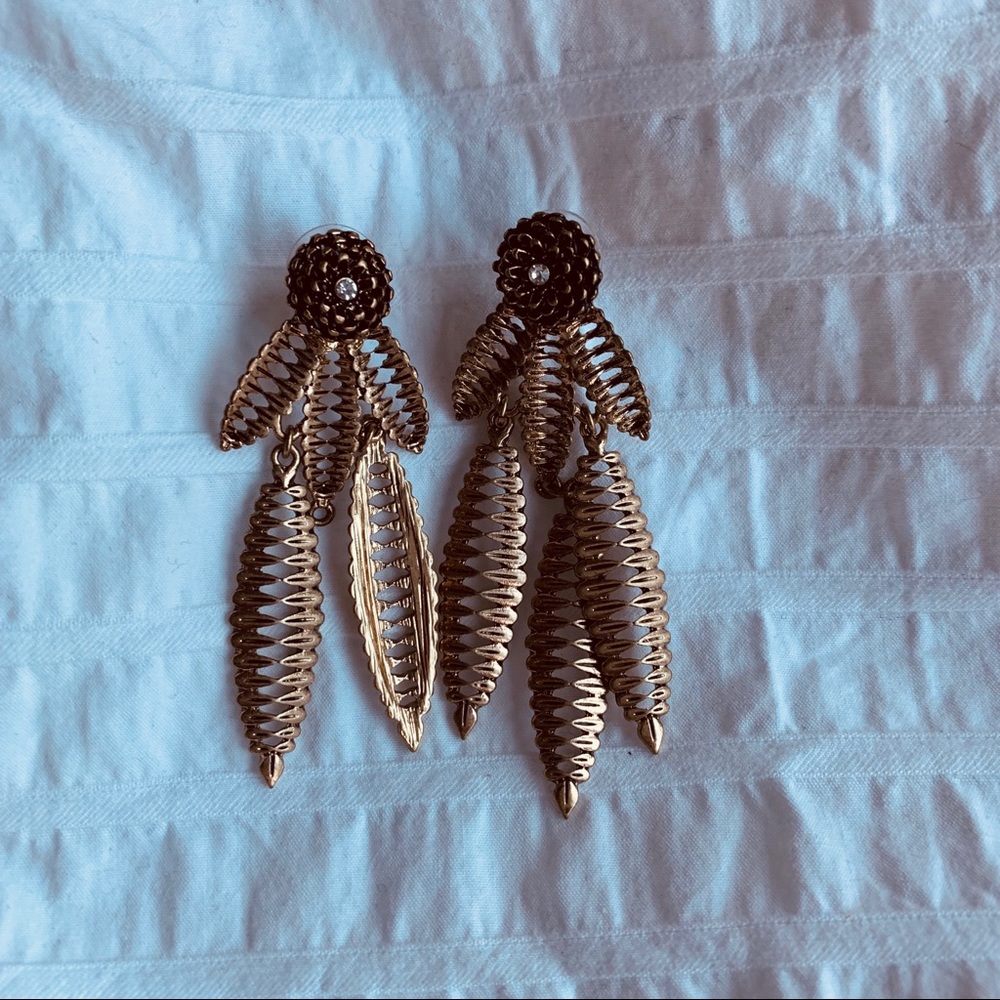 Banana republic gold earrings